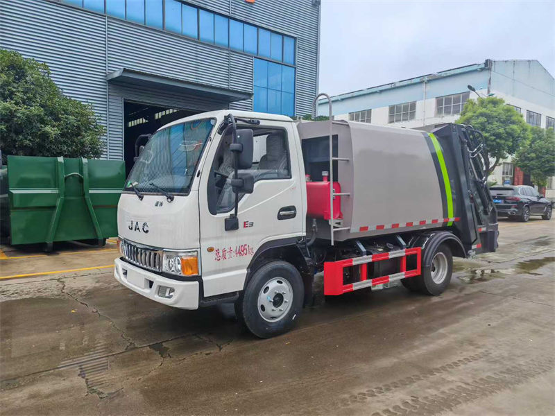 江淮駿鈴藍(lán)牌壓縮式垃圾車現(xiàn)車